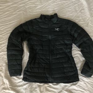 Arcteryx women’s cerium lt jacket small blue